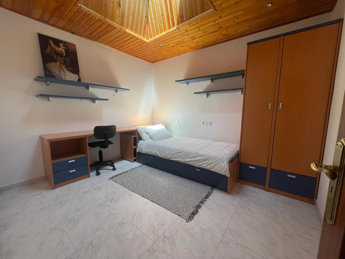 Atico Con Magnifica Terraza En